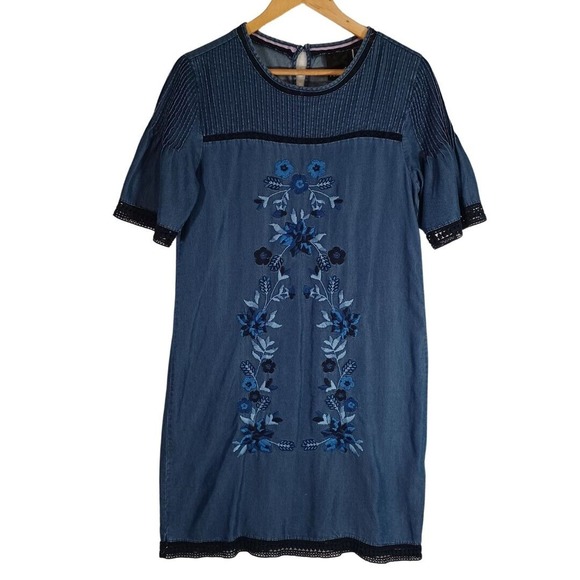 Nanette Lepore Size S Chambray Shift Dress Blue Embroidered Crochet Trim - Picture 1 of 10